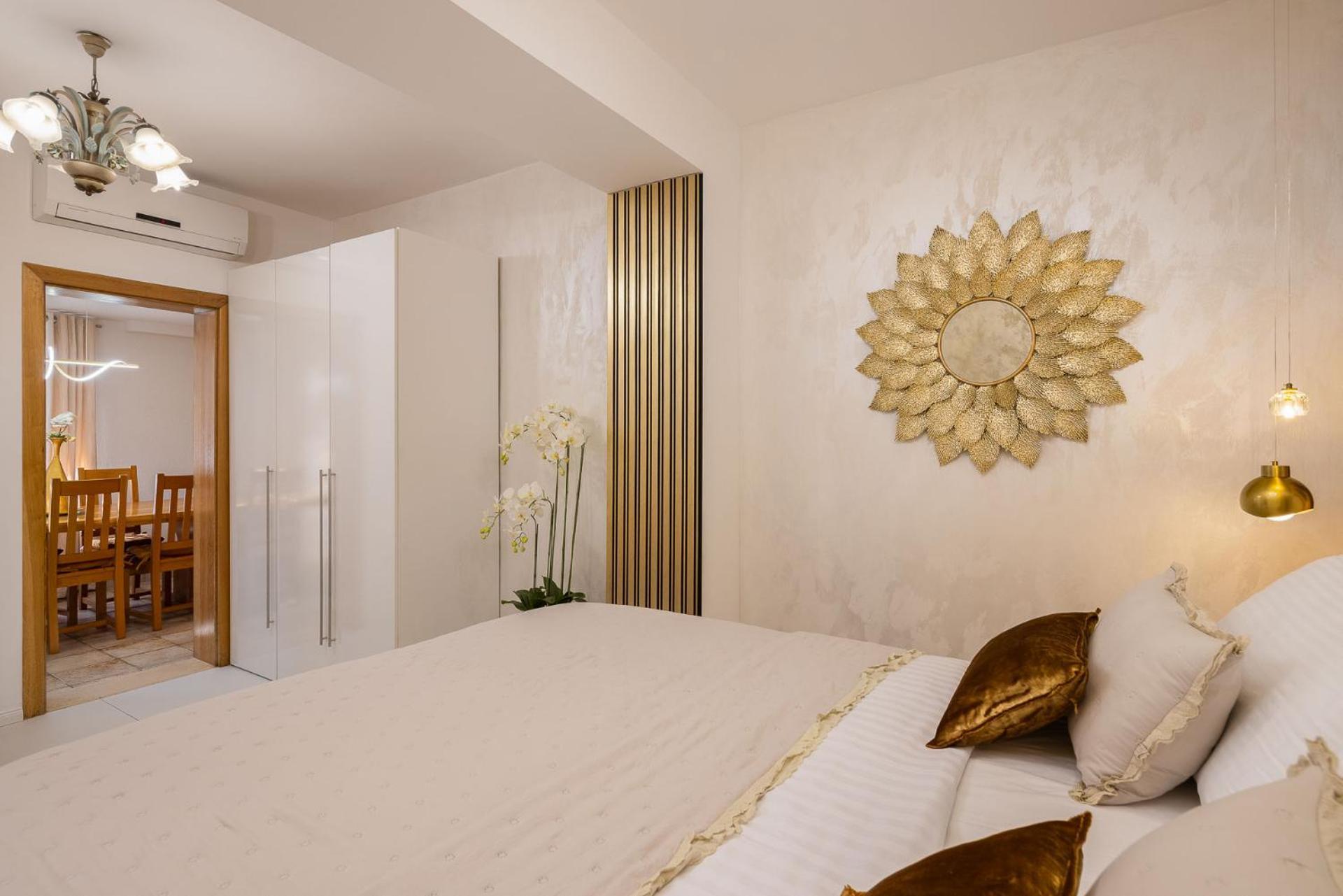 Beachfront Apartment Romilda Makarska Bagian luar foto