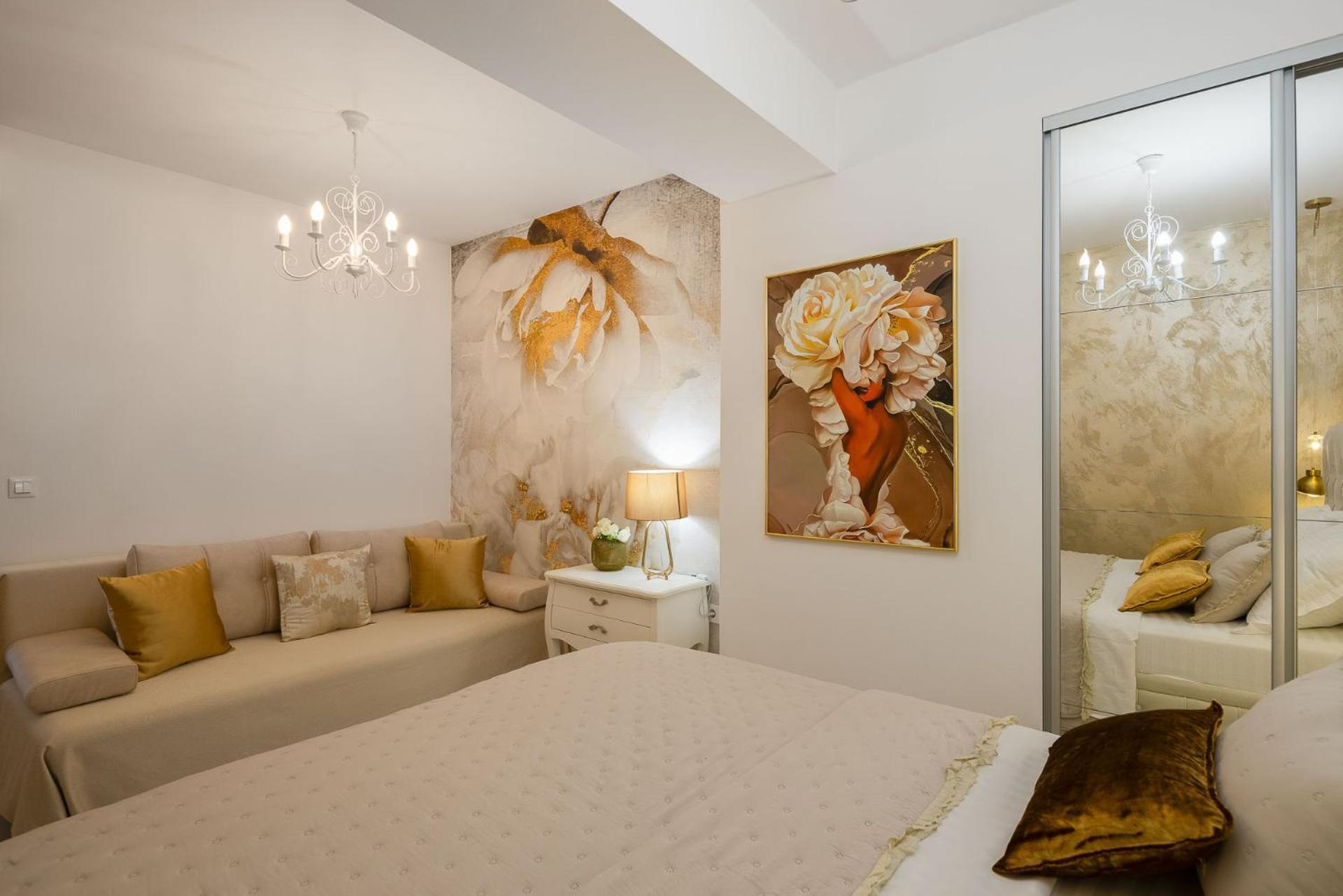 Beachfront Apartment Romilda Makarska Bagian luar foto